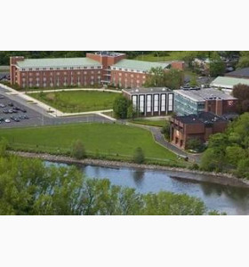 孟同学成功申请美国菲尔狄更斯大学