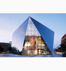 低Act艺术男获高额奖学金，圆梦美国顶尖艺术学院