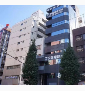 本科生成功收获名校早稻田大学录取通知书